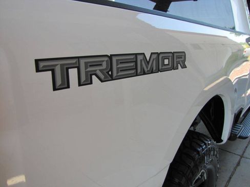 Used 2025 Ford F250 Lariat w/ Tremor Off-Road Package AWD/4WD image 79