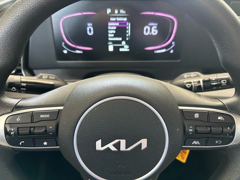 Used 2023 Kia Sportage LX FWD image 26