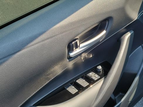 Certified 2025 Toyota Corolla SE w/ SE Package FWD image 18