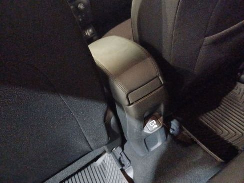 Used 2018 Jeep Renegade Altitude image 21