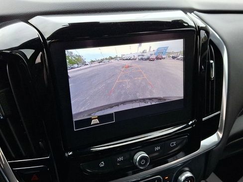 Certified 2023 Chevrolet Traverse LT FWD image 19