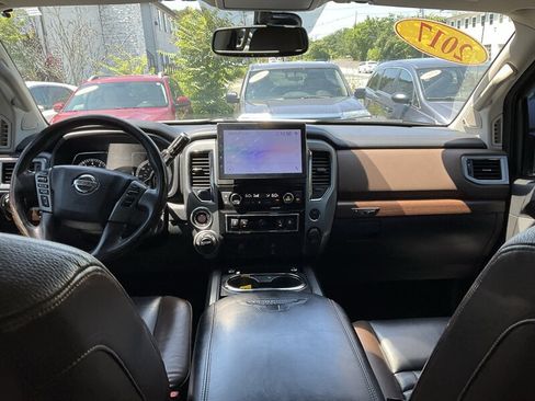 Used 2017 Nissan Titan Platinum Reserve AWD/4WD image 15