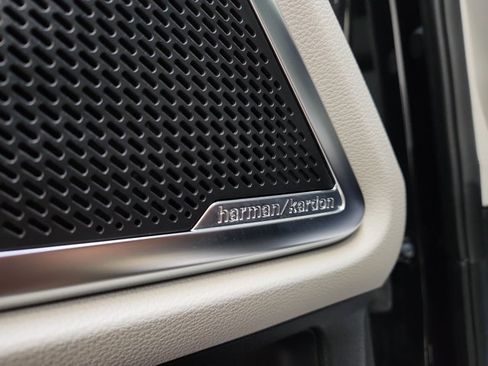 Certified 2022 Kia Telluride SX w/ SX Prestige Package image 28