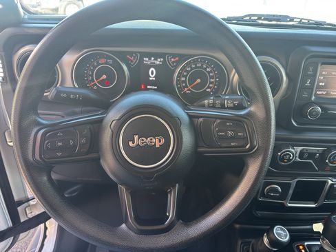 Used 2020 Jeep Wrangler Unlimited Sport AWD/4WD image 13