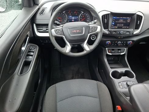 Certified 2022 GMC Terrain SLE w/ Driver Convenience Package AWD/4WD image 11