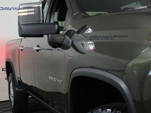 Used 2022 Chevrolet Silverado 2500 LTZ image 3