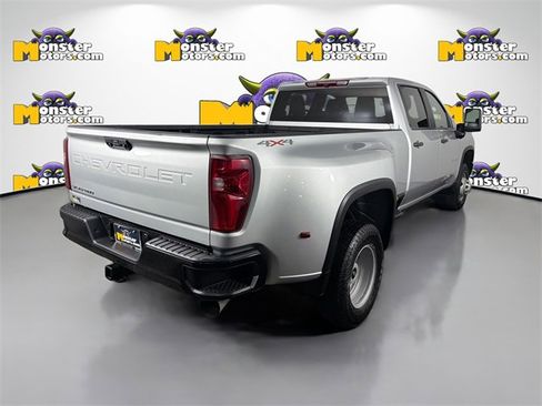 Used 2023 Chevrolet Silverado 3500 W/T w/ Gooseneck/5TH Wheel Package image 5