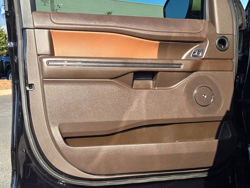 Used 2022 Ford Expedition Max King Ranch image 21