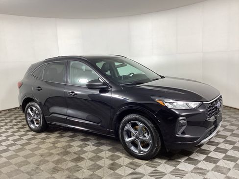 Used 2023 Ford Escape ST-Line AWD/4WD image 1