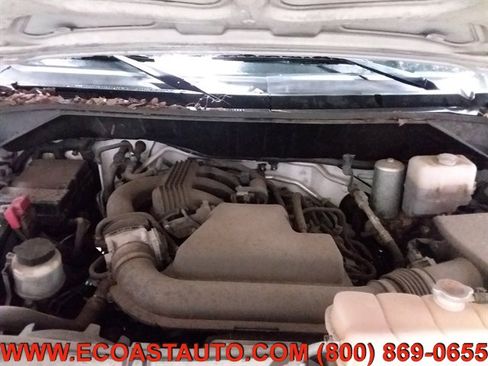 Used 2018 Nissan NV 2500 SV image 9