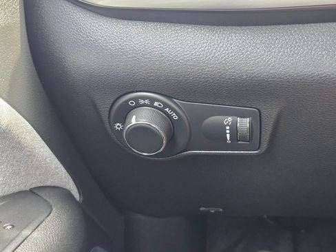 Used 2024 Jeep Compass Sport AWD/4WD image 31