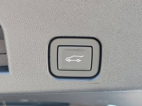 Used 2026 Buick Enclave Preferred w/ Power Package FWD image 11