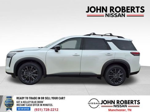 New 2026 Nissan Pathfinder SL w/ SL Premium Package AWD/4WD image 2