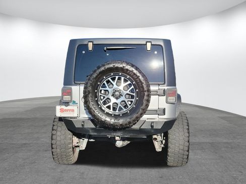 Used 2017 Jeep Wrangler Unlimited Rubicon w/ Connectivity Group image 22