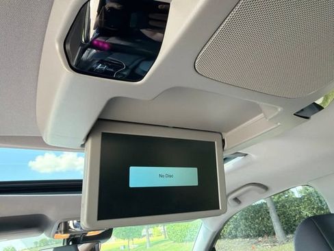 Used 2020 Honda Pilot Touring image 12