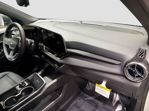 New 2026 Chevrolet Equinox LT w/ Convenience Package II image 34