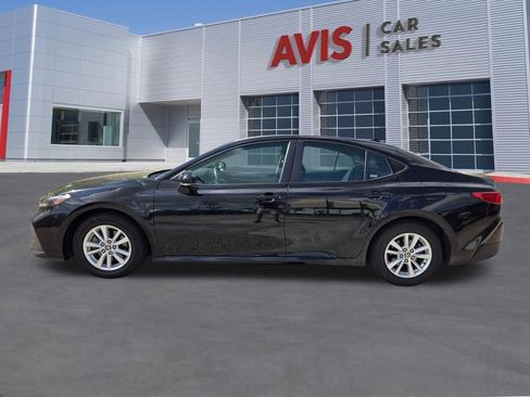 Used 2025 Toyota Camry LE FWD image 11