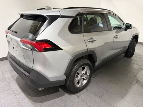 Used 2025 Toyota RAV4 XLE AWD/4WD image 5