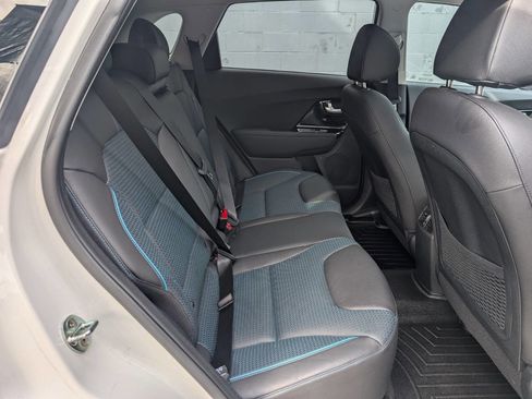 Used 2019 Kia Niro EX Premium w/ Cold Weather Package 1.0 image 9