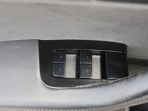 Used 2018 Tesla Model 3 Mid Range image 39