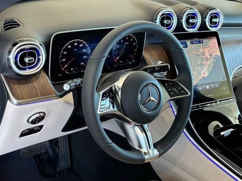 Used 2026 Mercedes-Benz GLC 300 GLC 300 image 11