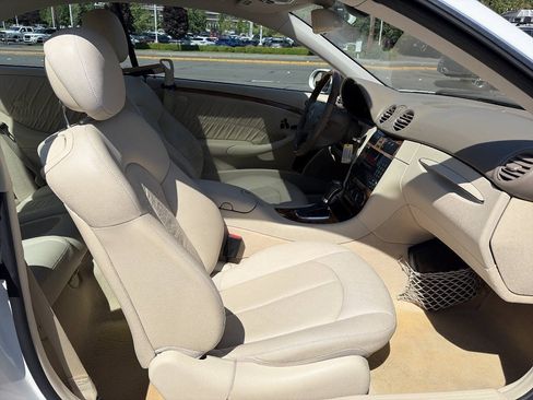 Used 2006 Mercedes-Benz CLK 350 Coupe image 19