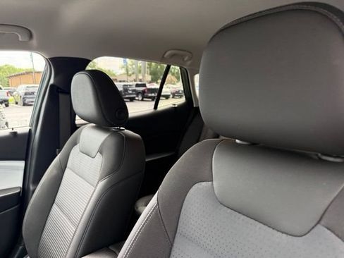 Used 2026 Chevrolet Trax LT FWD image 8