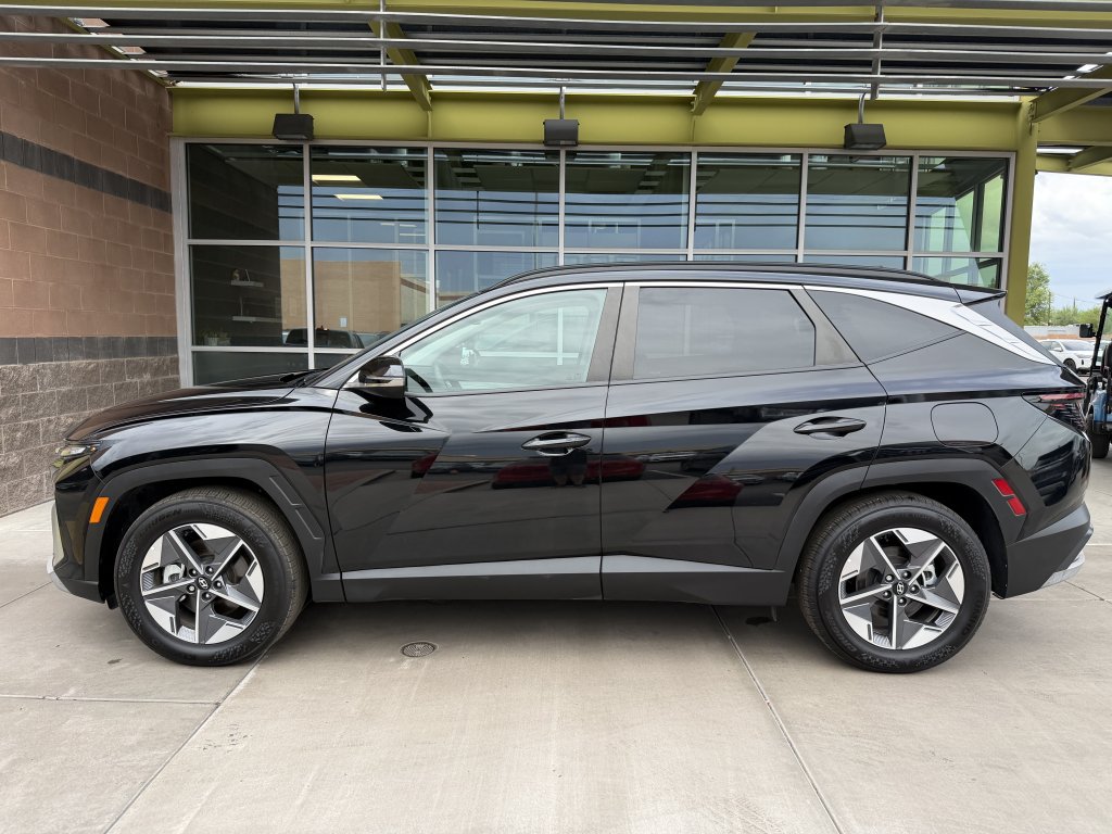 Used 2025 Hyundai Tucson SEL FWD image 7