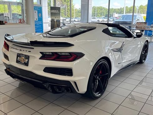 Used 2025 Chevrolet Corvette E-Ray w/ Battery Protection Package AWD/4WD image 3