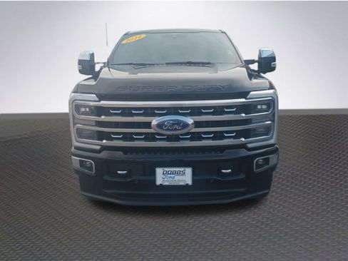 Used 2024 Ford F250 Platinum image 3