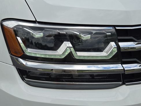 Used 2019 Volkswagen Atlas SEL Premium AWD/4WD image 5