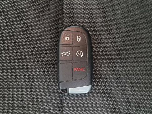 Used 2022 Dodge Charger SXT RWD image 32