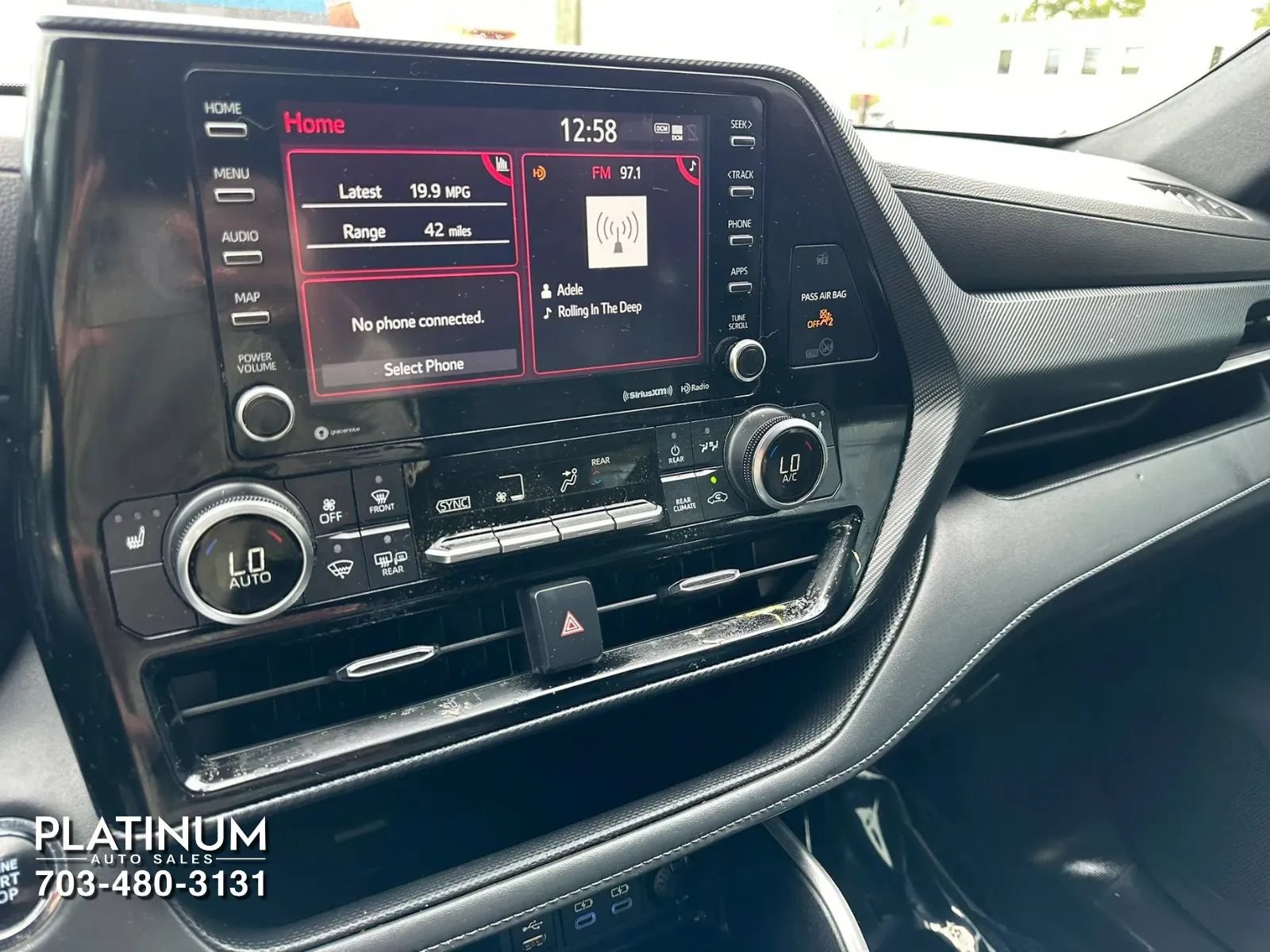 Used 2022 Toyota Highlander XSE AWD/4WD image 12