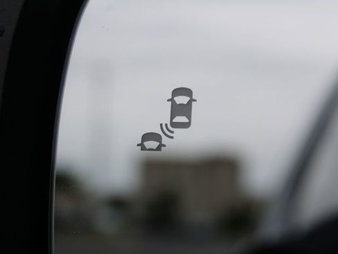 Certified 2025 Honda Pilot Touring image 30