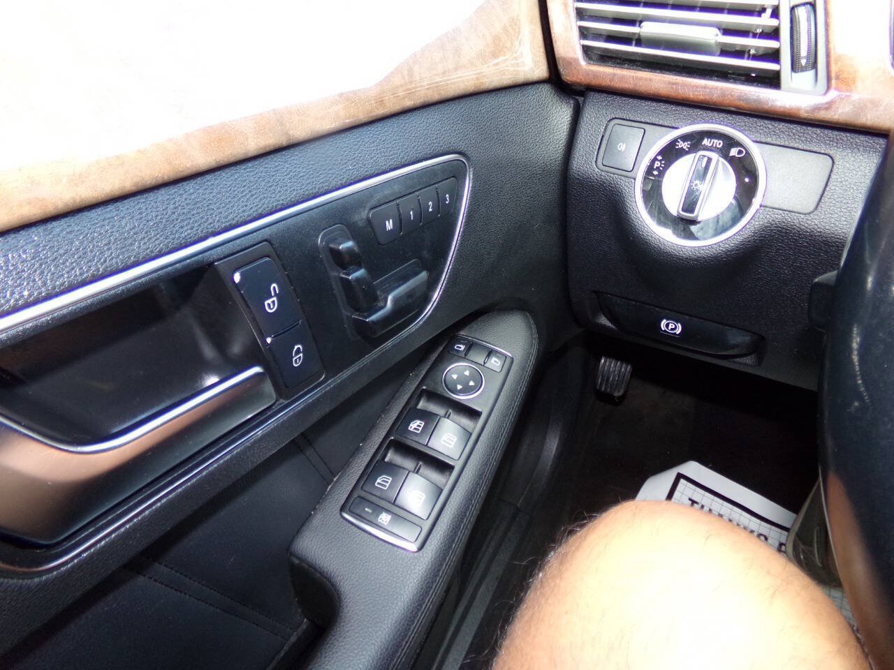 Used 2012 Mercedes-Benz E 350 4MATIC Sedan image 51