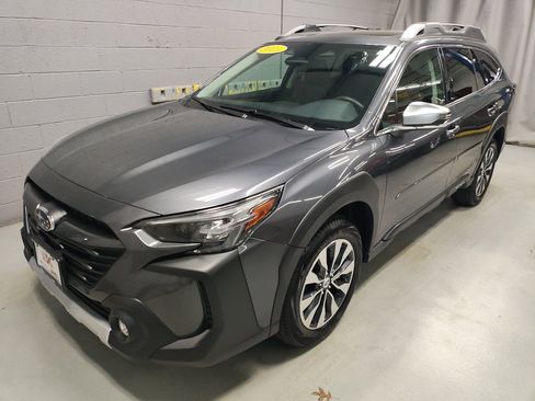 Used 2025 Subaru Outback Touring image 18