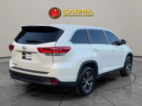 Used 2019 Toyota Highlander LE image 7