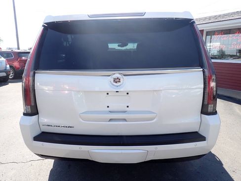 Used 2015 Cadillac Escalade ESV Premium AWD/4WD image 5