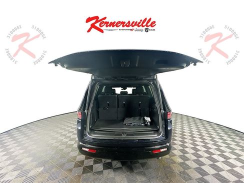 New 2025 Jeep Wagoneer Series II w/ Premium Group I image 16