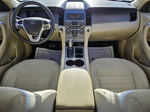 Used 2018 Ford Taurus SE image 12