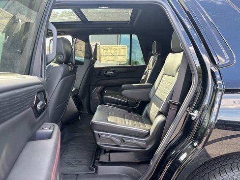 New 2026 GMC Yukon AT4 Ultimate w/ LPO, Floor Liner Package AWD/4WD image 32