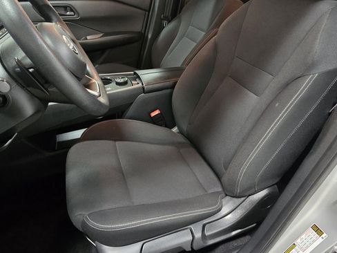 Used 2024 Nissan Rogue S image 21