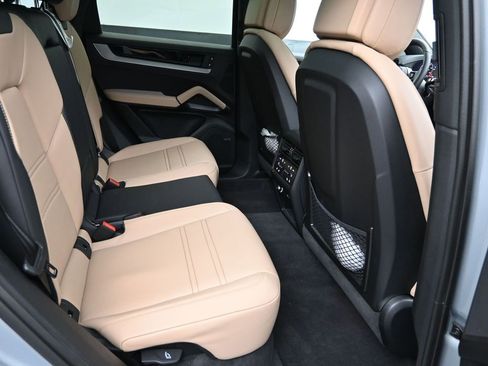 New 2026 Porsche Cayenne E-Hybrid Coupe image 19