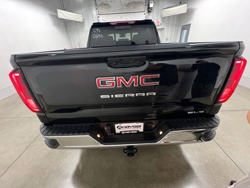 New 2026 GMC Sierra 1500 SLE w/ Preferred Package image 4