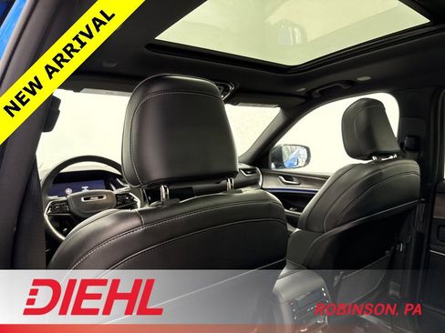 Used 2023 Jeep Grand Cherokee L Overland image 23