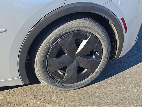 New 2026 Toyota Prius LE image 11