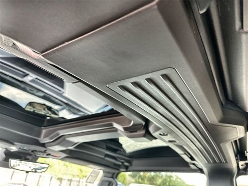 New 2026 GMC Hummer EV SUV image 19