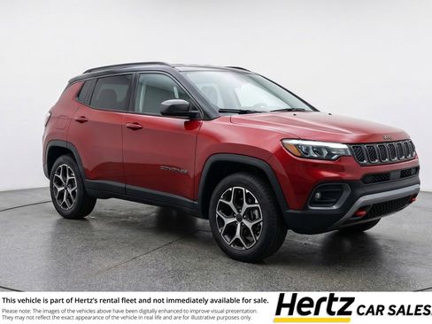 Used 2025 Jeep Compass Limited AWD/4WD image 1