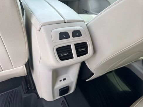 Used 2023 Buick Envision Avenir AWD/4WD image 17