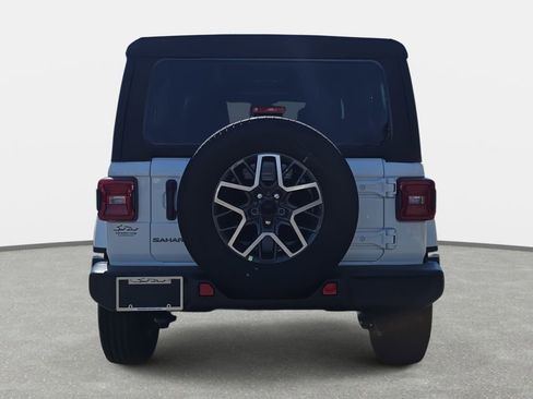 New 2026 Jeep Wrangler Unlimited Sahara AWD/4WD image 6